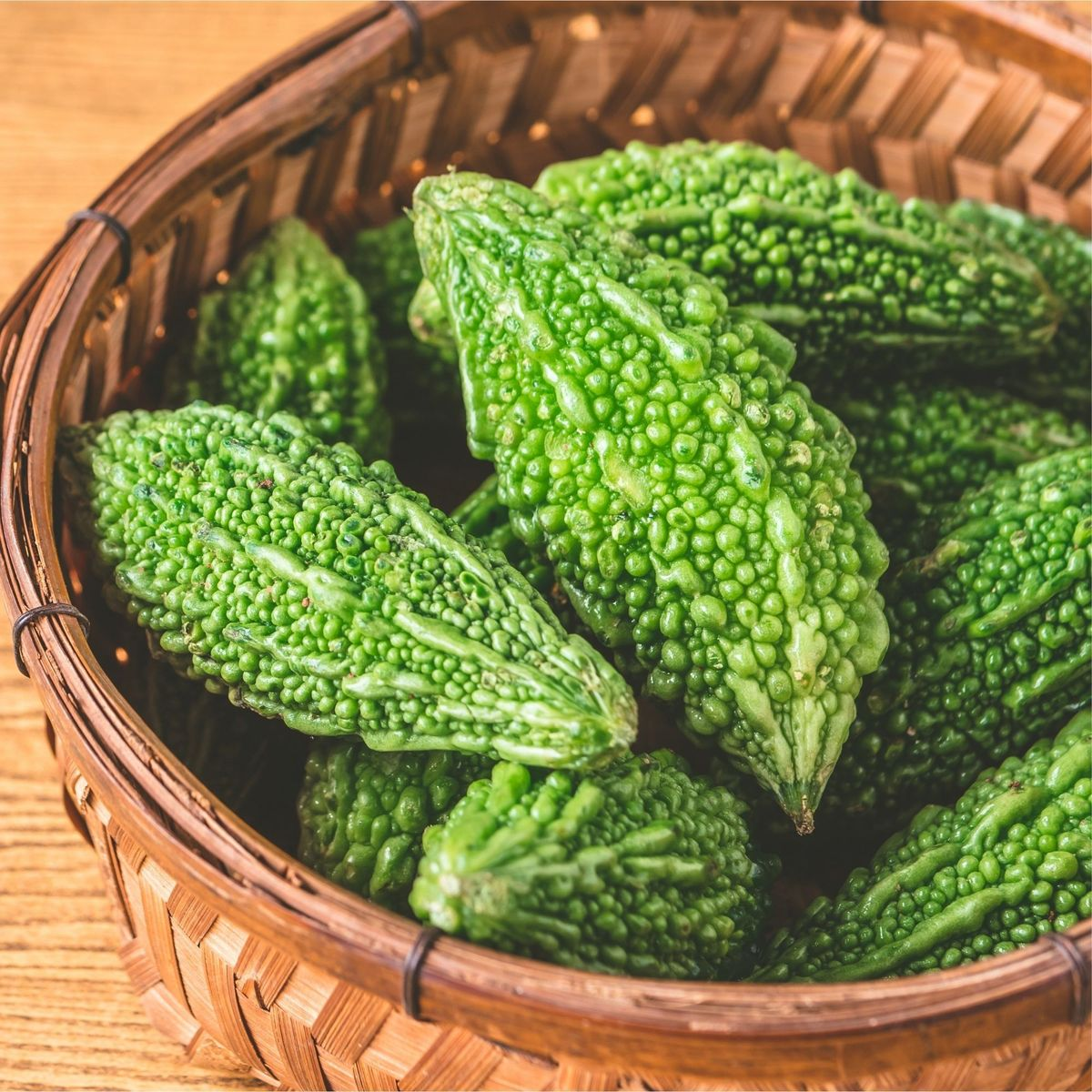 Khổ Qua - nguyên liệu của sữa tắm thiên nhiên giúp thanh lọc da và làm dịu da